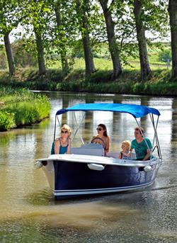 Canal du Midi day-trip cruise during your holiday